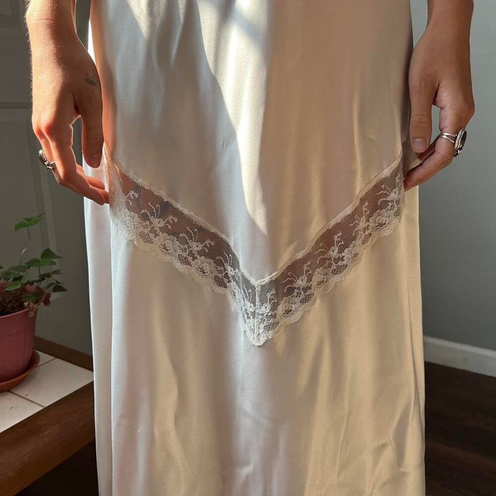 VINTAGE 1950โs Baby Pink Slip Dress - Picture 6 of 8